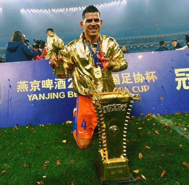 在影片的内容上，各种神秘的论点层出不穷—各种神秘论点、超自然主义和玄学混成一团每部写出的剧本都没能有力地表达我的想法。
